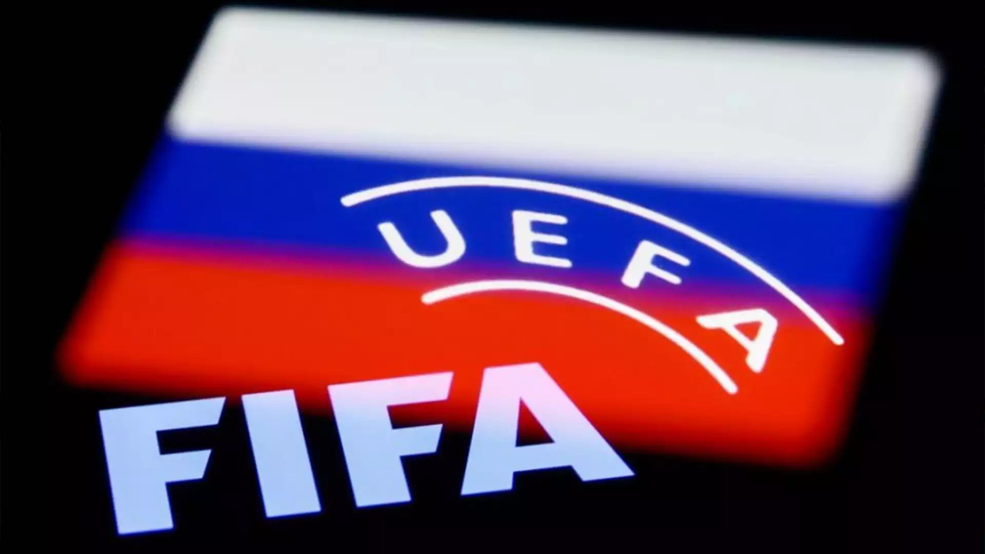 #War in Ukraine #Fifa and #Uefa suspend Russia - Sport