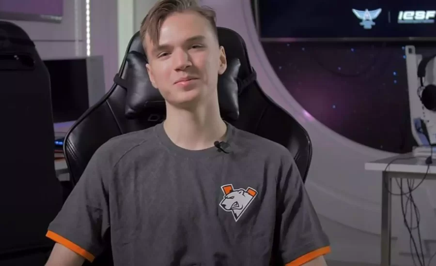 18-year-old pro draws a Z in DOTA 2 Valve disqualifies his team