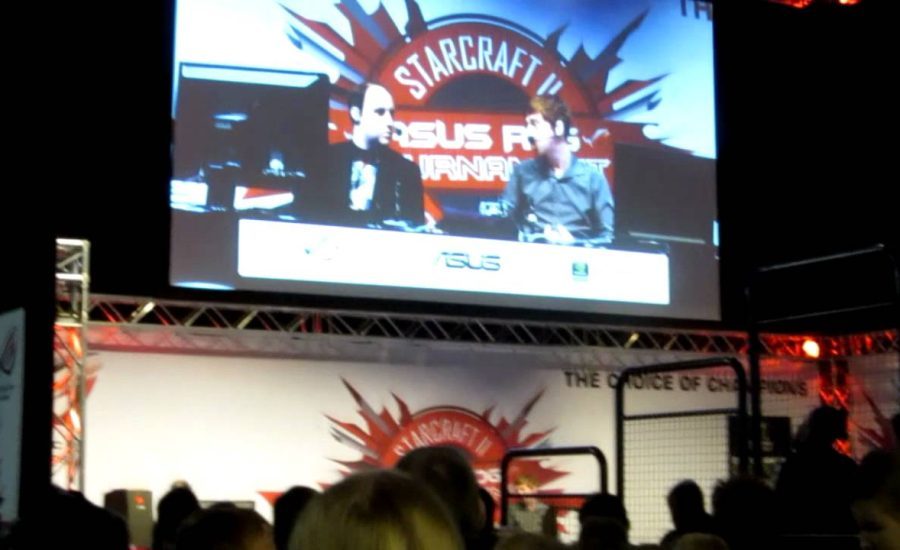 Digiexpo 2011 Starcraft 2 Tournament in Helsinki video 1