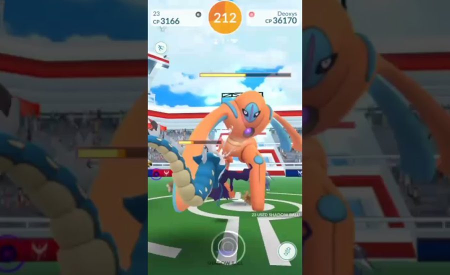 First Deoxys(Defense) raid after 2 years in pokemon go!!! I'm the hardest hitter!!