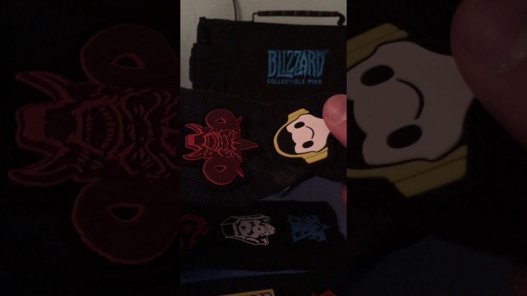 Blizzard Badge Booster Pack Series 1 Unboxing