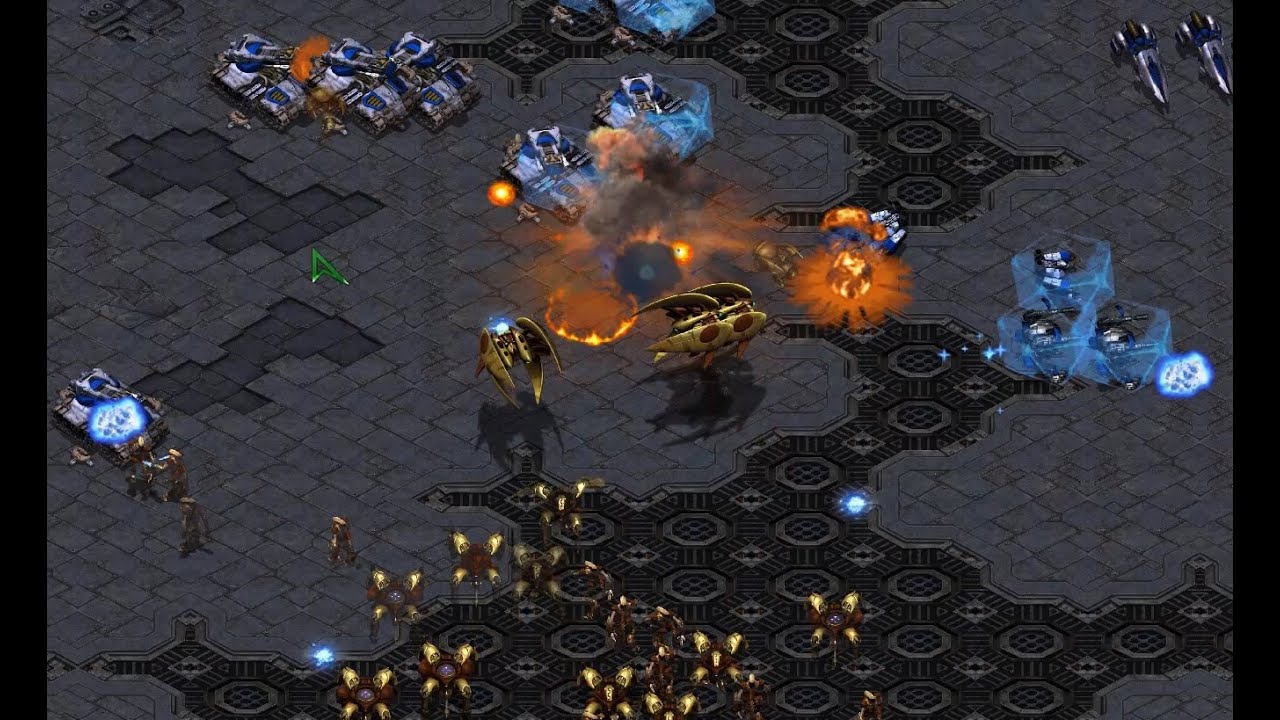 Last (T) v Shuttle (P) on Circuit Breaker - StarCraft - Brood War