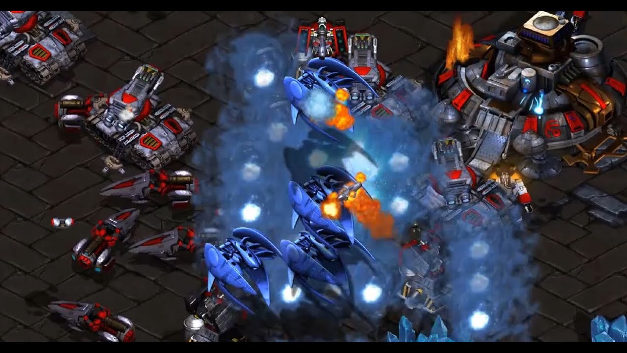 Last (T) vs Shuttle (P) on Circuit Breakers - StarCraft - Brood War - REMASTERED