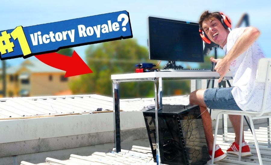 Fortnite Battle Royale... ON MY ROOF!