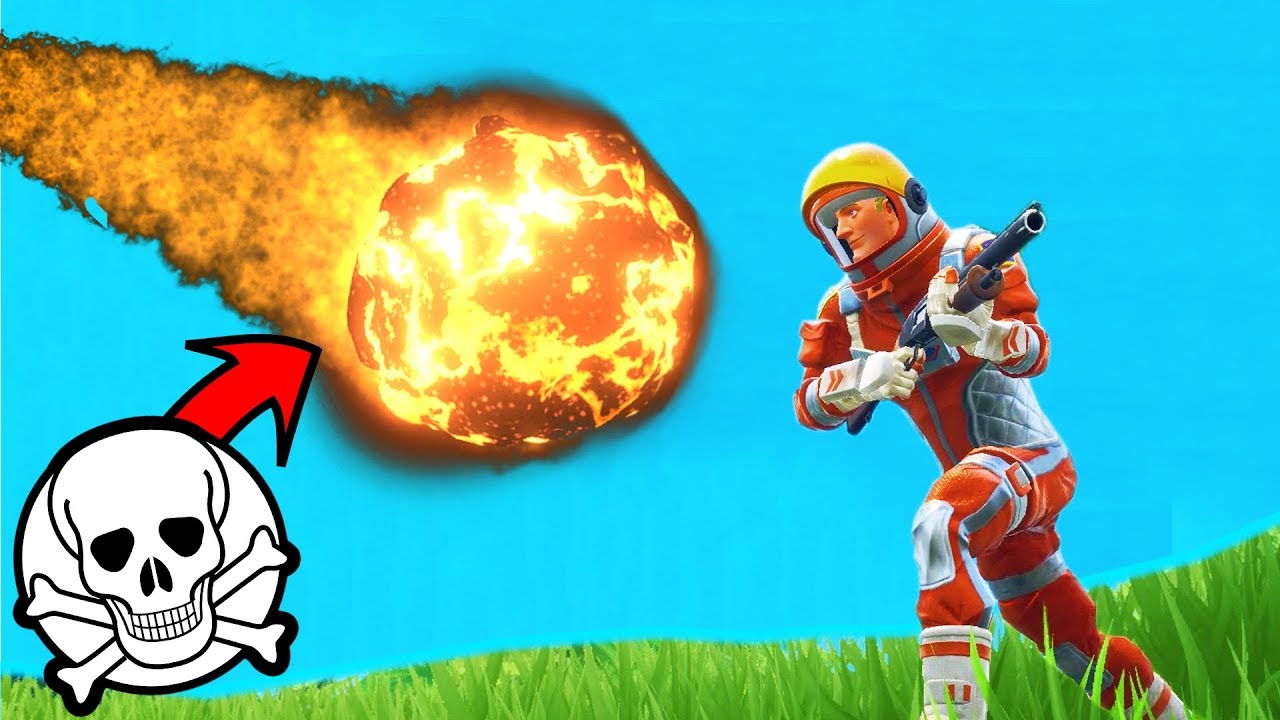 What Happens If A METEOR HITS YOU in Fortnite Battle Royale!