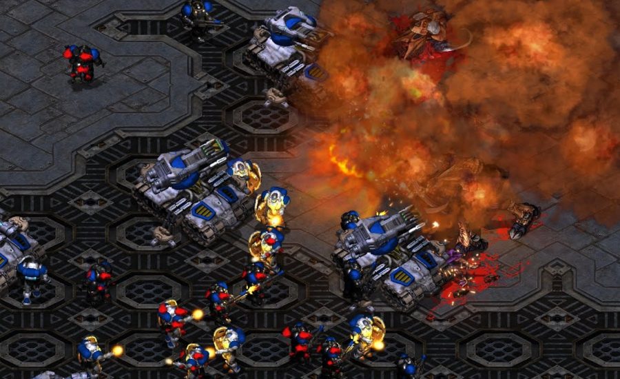 applesniper (Z) vs Scan (T) on Circuit Breakers - StarCraft - Brood War - REMASTERED