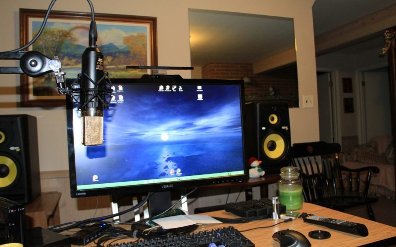 Streaming vs pro gaming – Which pays more?