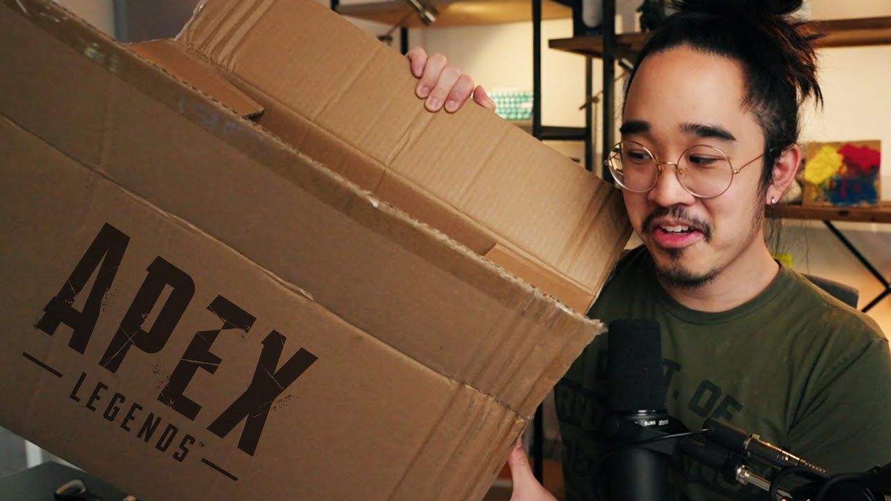 RESPAWN SENT ME A SPECIAL APEX LEGENDS PACKAGE!